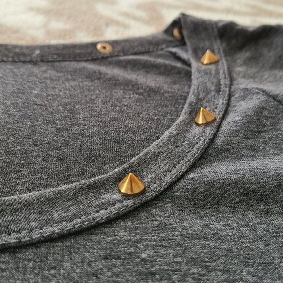 Gray studded tunic high to low long sleeve tunic - Picture 4 of 8